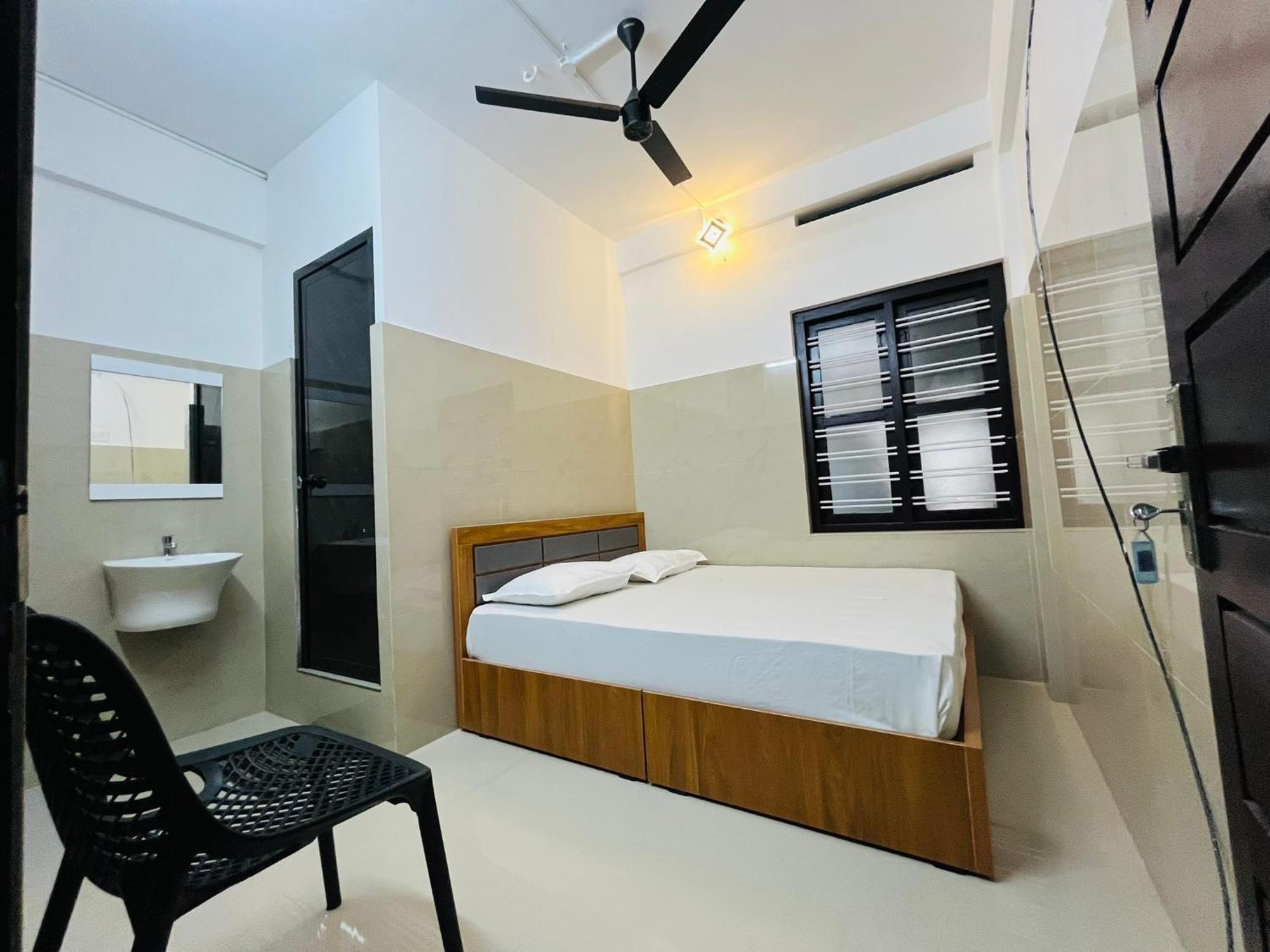 Priya Lodge Kozhikode Zewnętrze zdjęcie