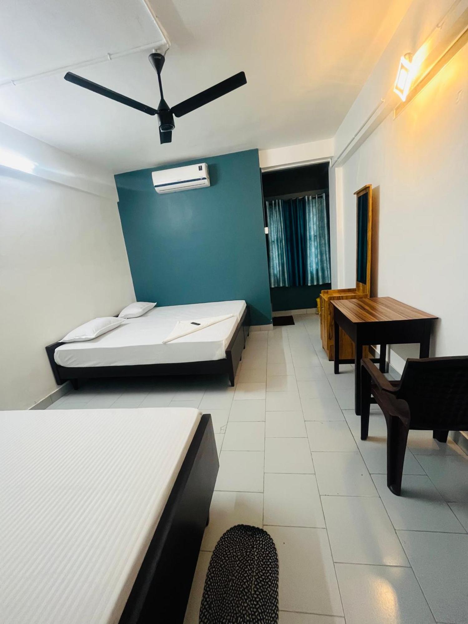 Priya Lodge Kozhikode Zewnętrze zdjęcie