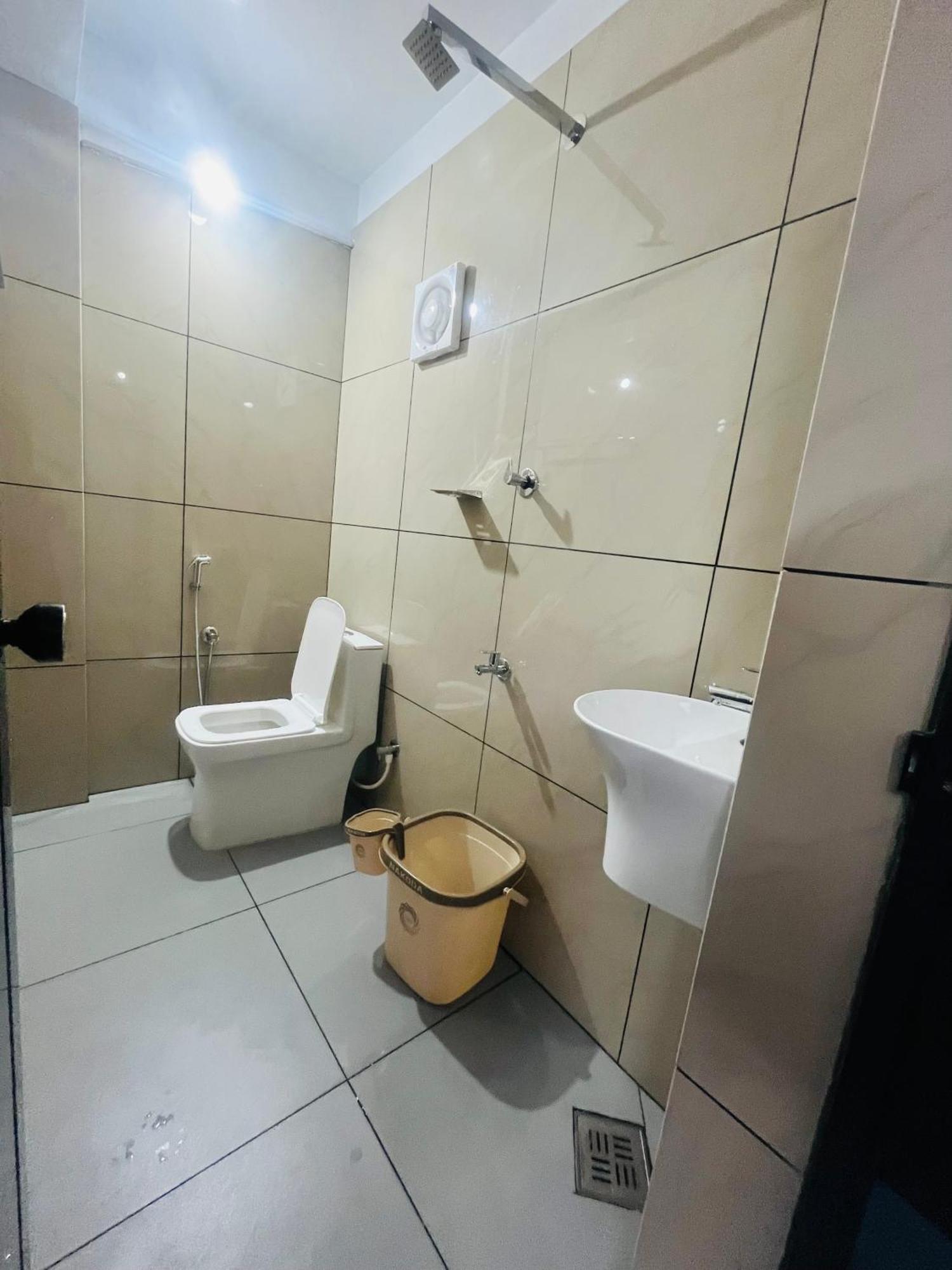 Priya Lodge Kozhikode Zewnętrze zdjęcie