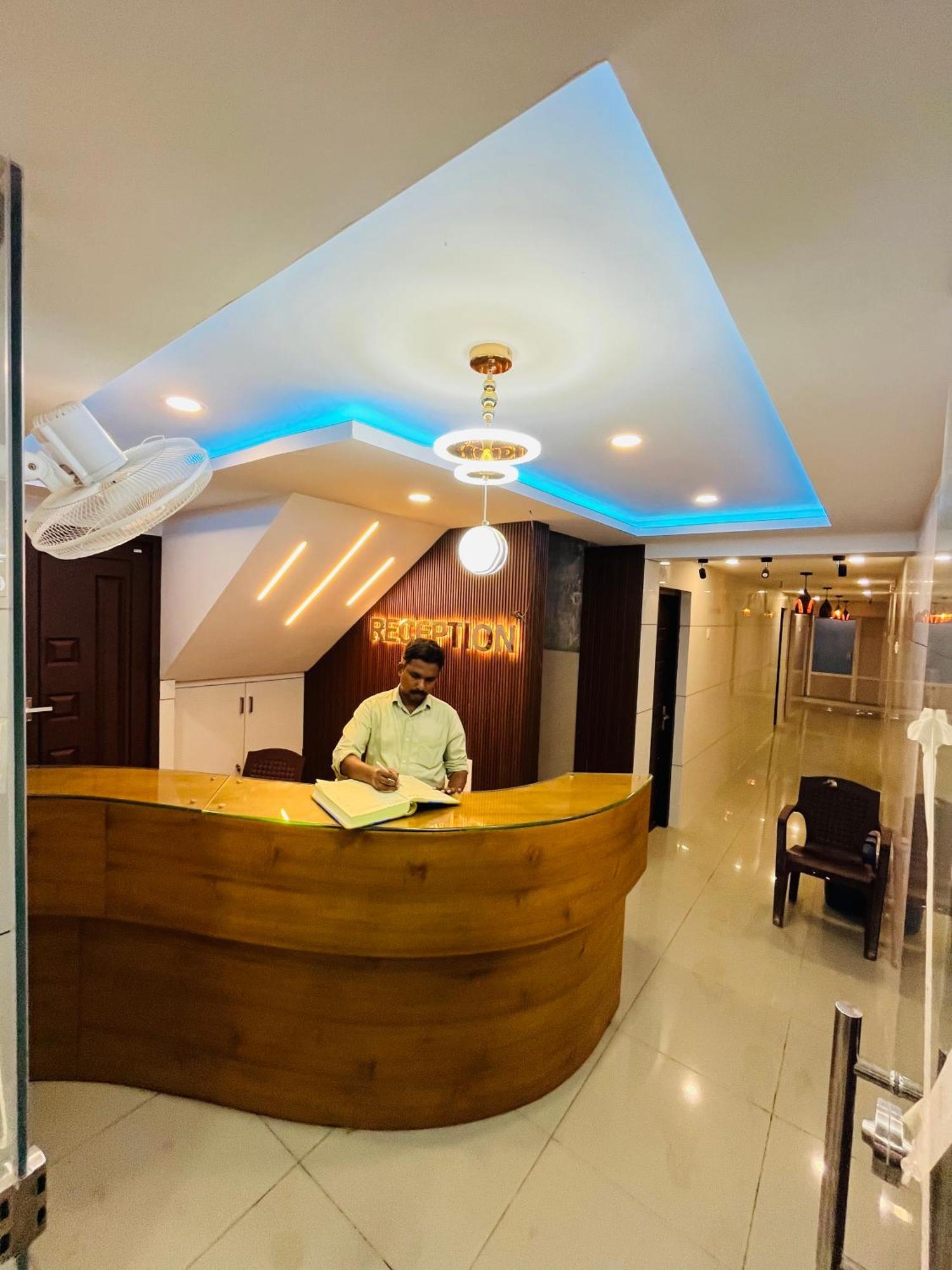 Priya Lodge Kozhikode Zewnętrze zdjęcie