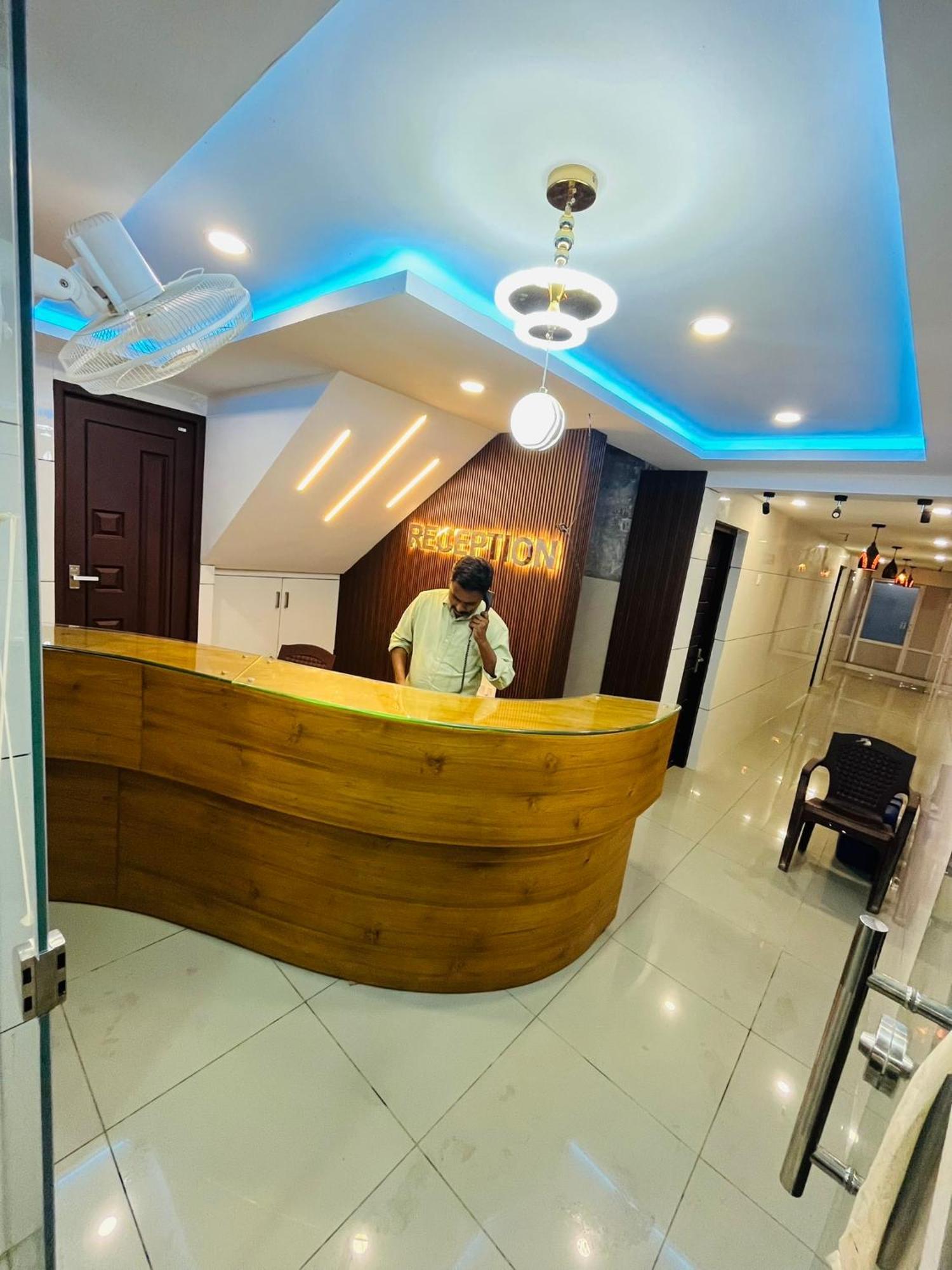 Priya Lodge Kozhikode Zewnętrze zdjęcie